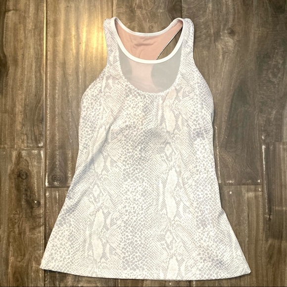 Lululemon Mesh With Me Tank - Picture 4 of 7